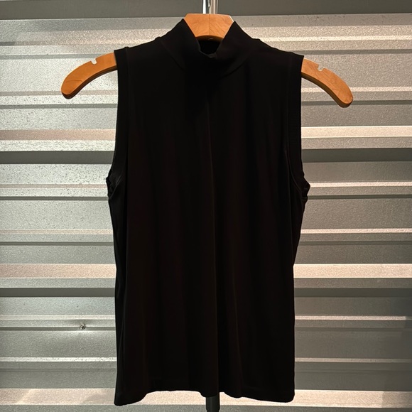 Banana Republic Black Mock Neck Sleeveless Top - Picture 1 of 6
